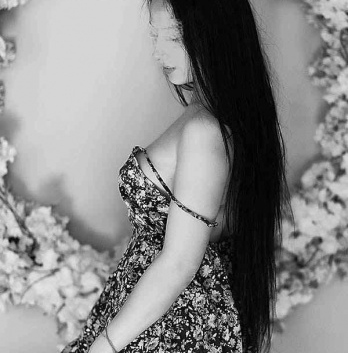 🌟
Наши встречи будут наполнены страстью, лаской и нежностью. Я готова соединиться с тобой в эмоциональном и физическом плане, чтобы доставить тебе истинное удовольствие. 💋
Насладись моими прекрасными фото, в которых я превращаюсь в искусную соблазнительницу. Я создам для тебя атмосферу расслабления и блаженства, в которой ты сможешь забыть о повседневной суете и погрузиться в мир наслаждения.
Отзывы о моих услугах говорят сами за себя: клиенты остаются довольными и возвращаются ко мне снова! Ты можешь быть уверен, что я предложу тебе высококлассный сервис и незабываемое время вместе. 🔥
Не теряй времени и скорее обратись ко мне, чтобы испытать настоящее удовольствие и раскрыть все свои фантазии! Жду тебя в Москве, чтобы создать волшебные моменты нашей встречи. ✨ 7374, 26 лет